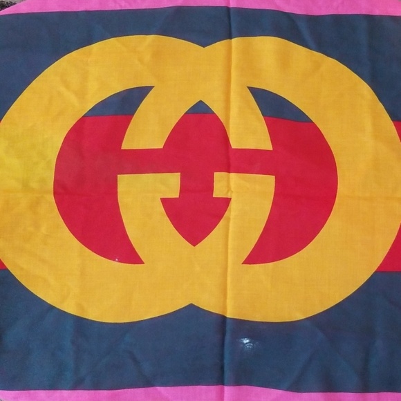 GENUINE GUCCI LOGO SCARF - Picture 3 of 7